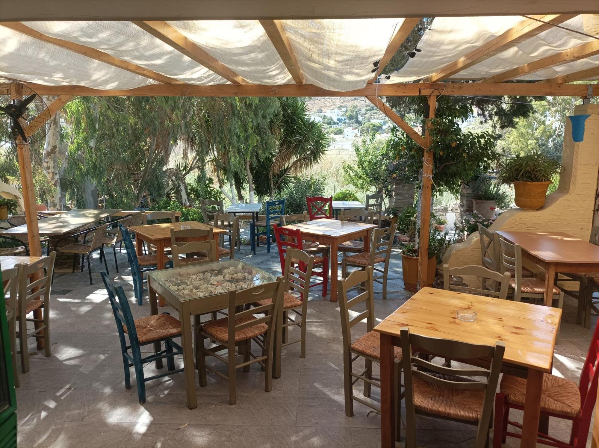 Kini Aposperitis Rooms & Apartments מראה חיצוני תמונה