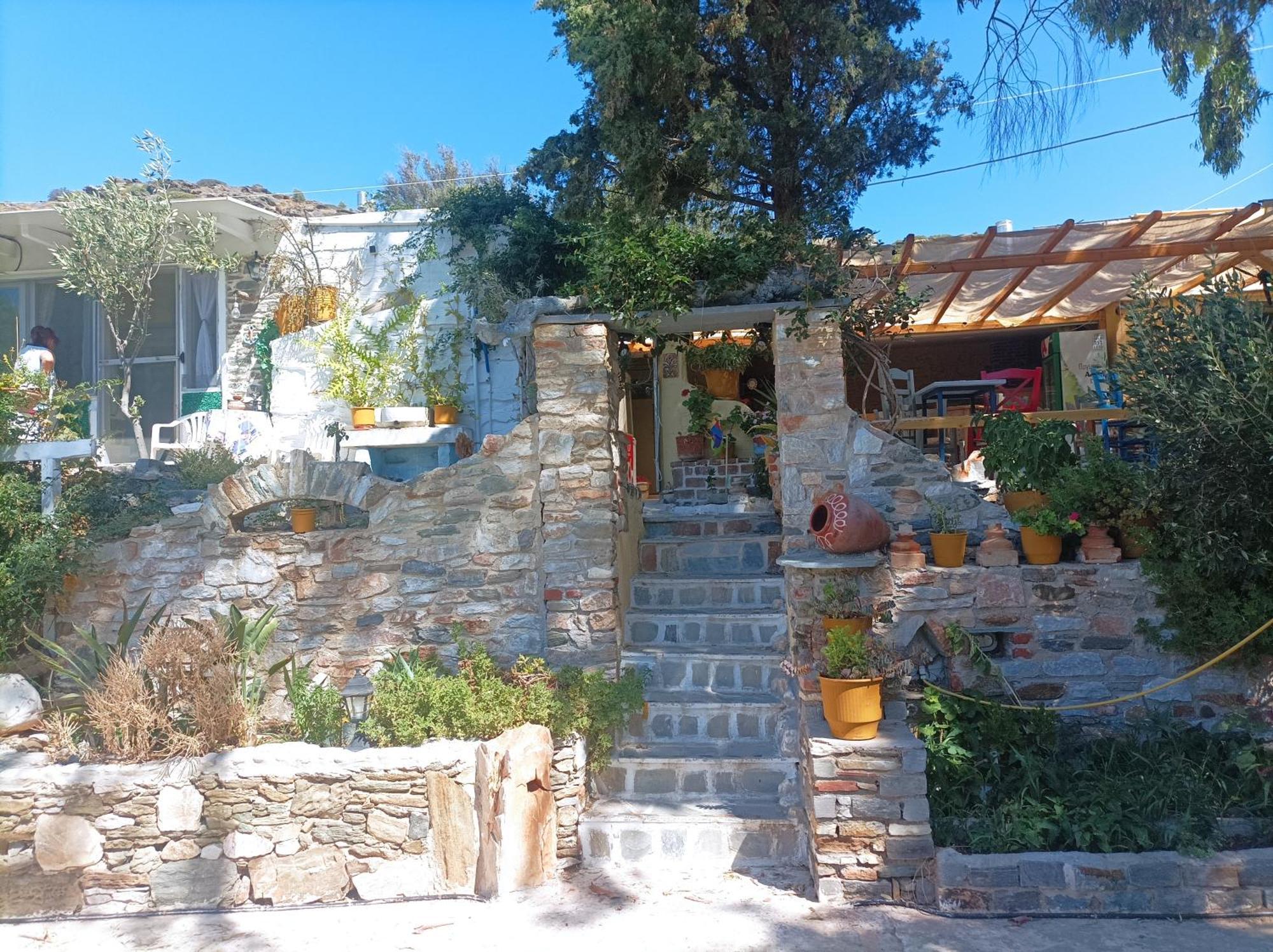 Kini Aposperitis Rooms & Apartments מראה חיצוני תמונה