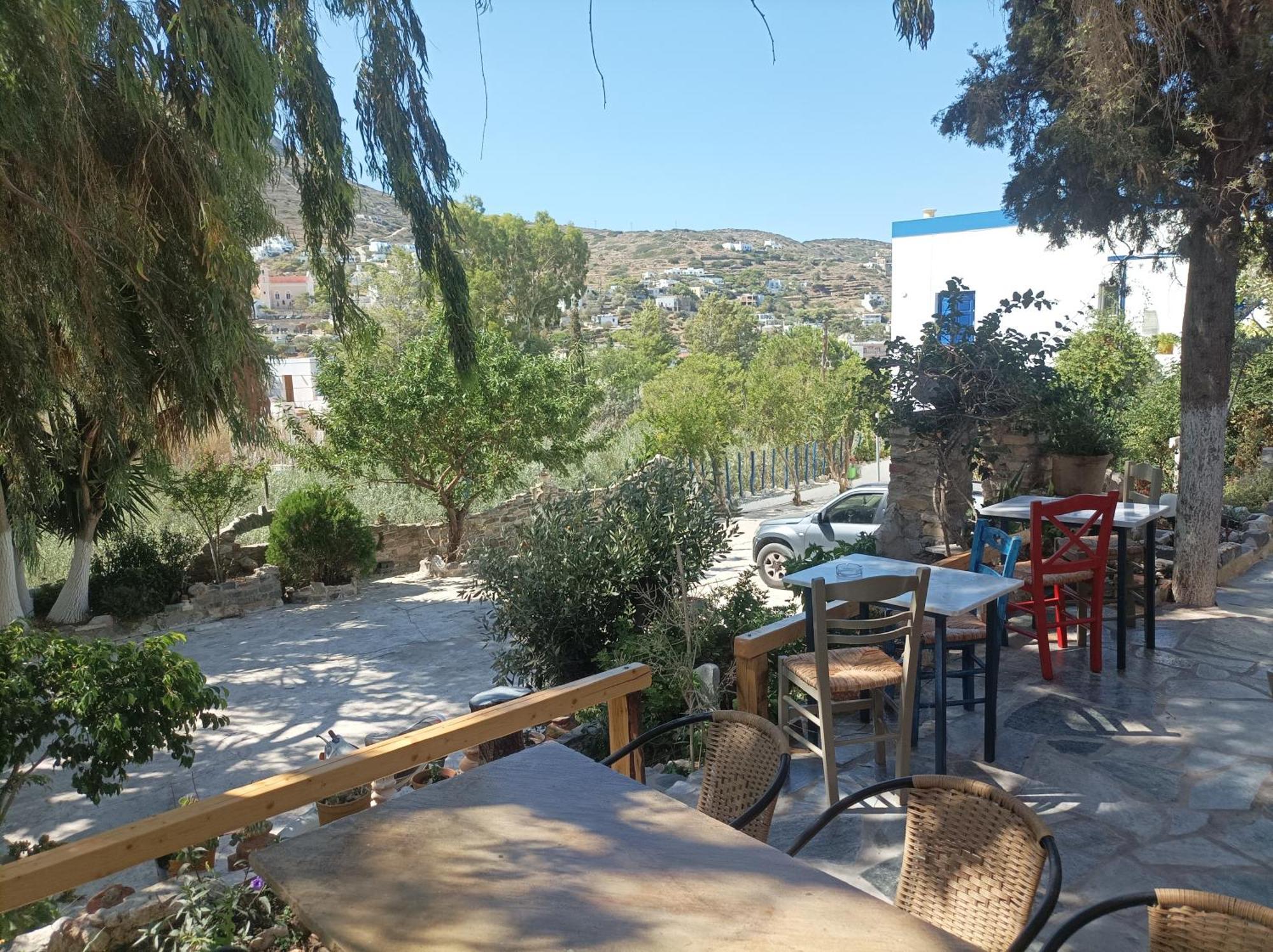 Kini Aposperitis Rooms & Apartments מראה חיצוני תמונה