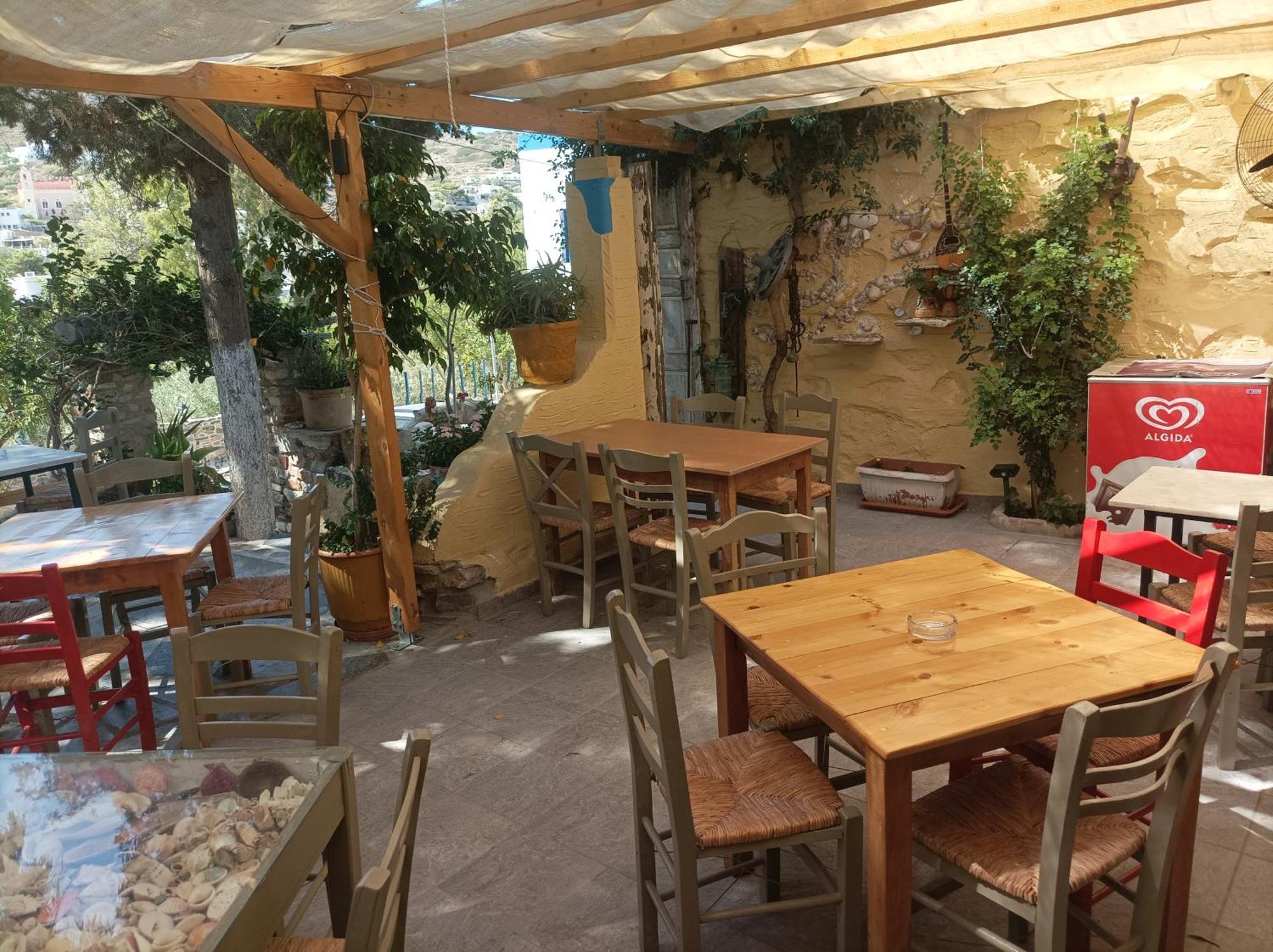Kini Aposperitis Rooms & Apartments מראה חיצוני תמונה