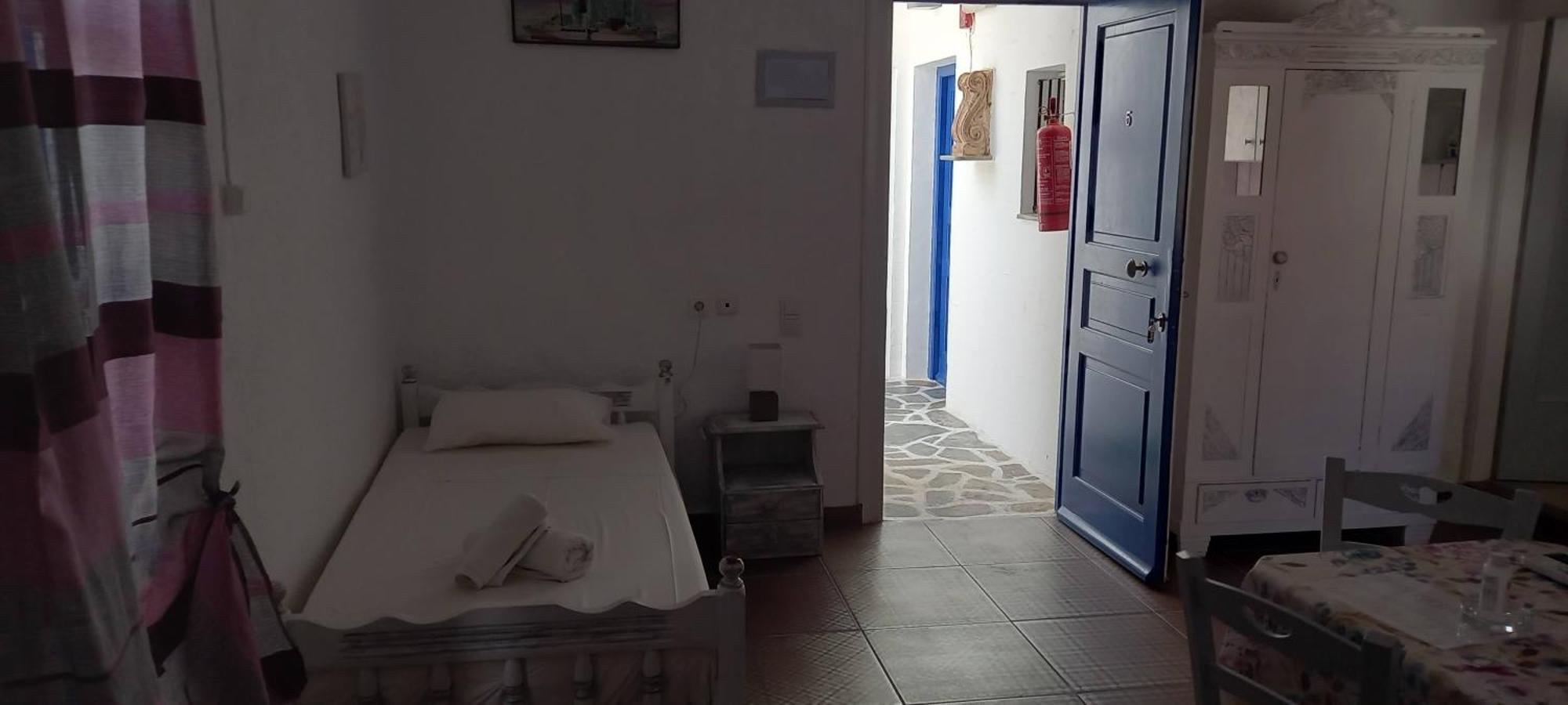 Kini Aposperitis Rooms & Apartments מראה חיצוני תמונה