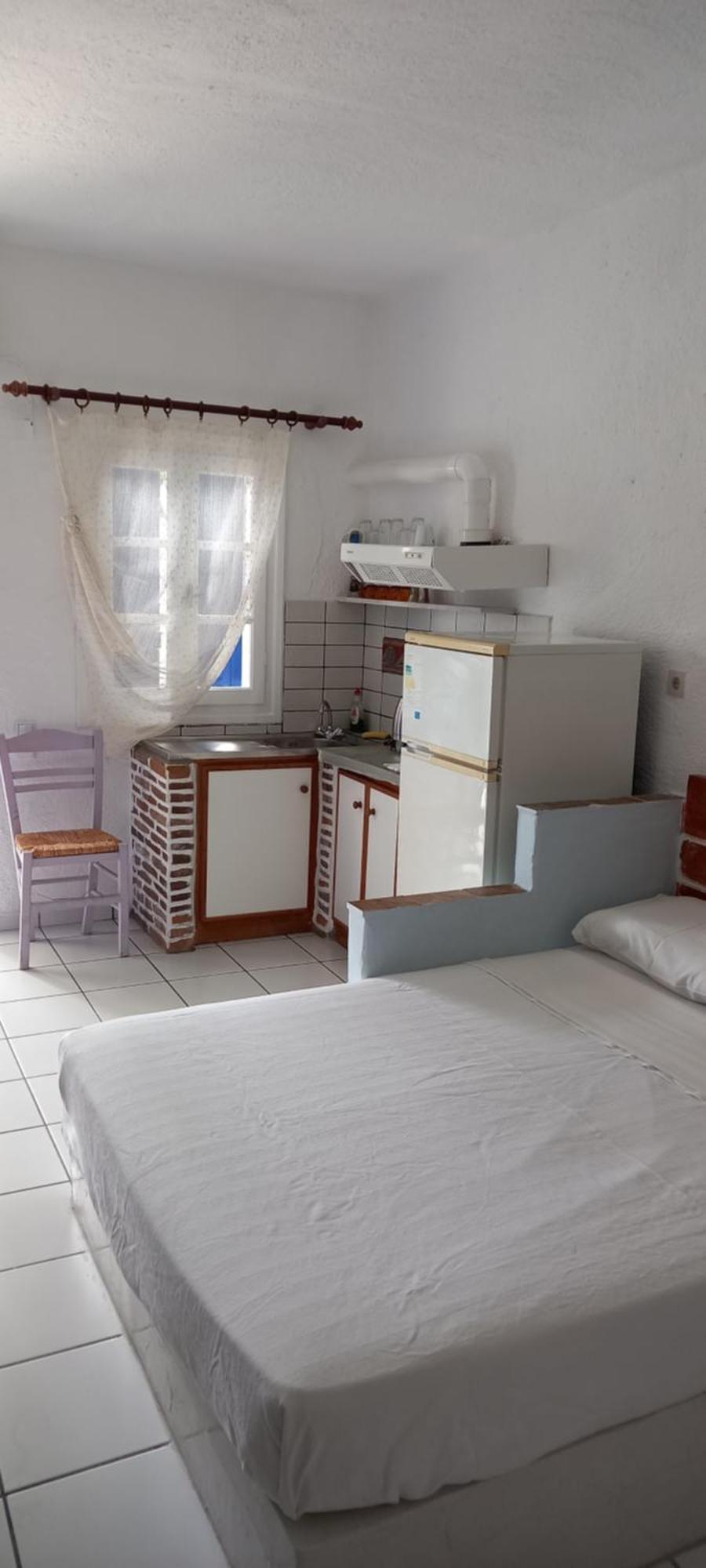 Kini Aposperitis Rooms & Apartments מראה חיצוני תמונה