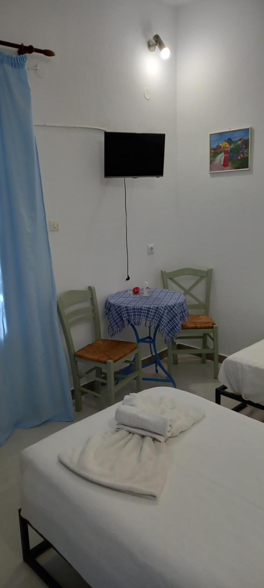 Kini Aposperitis Rooms & Apartments מראה חיצוני תמונה